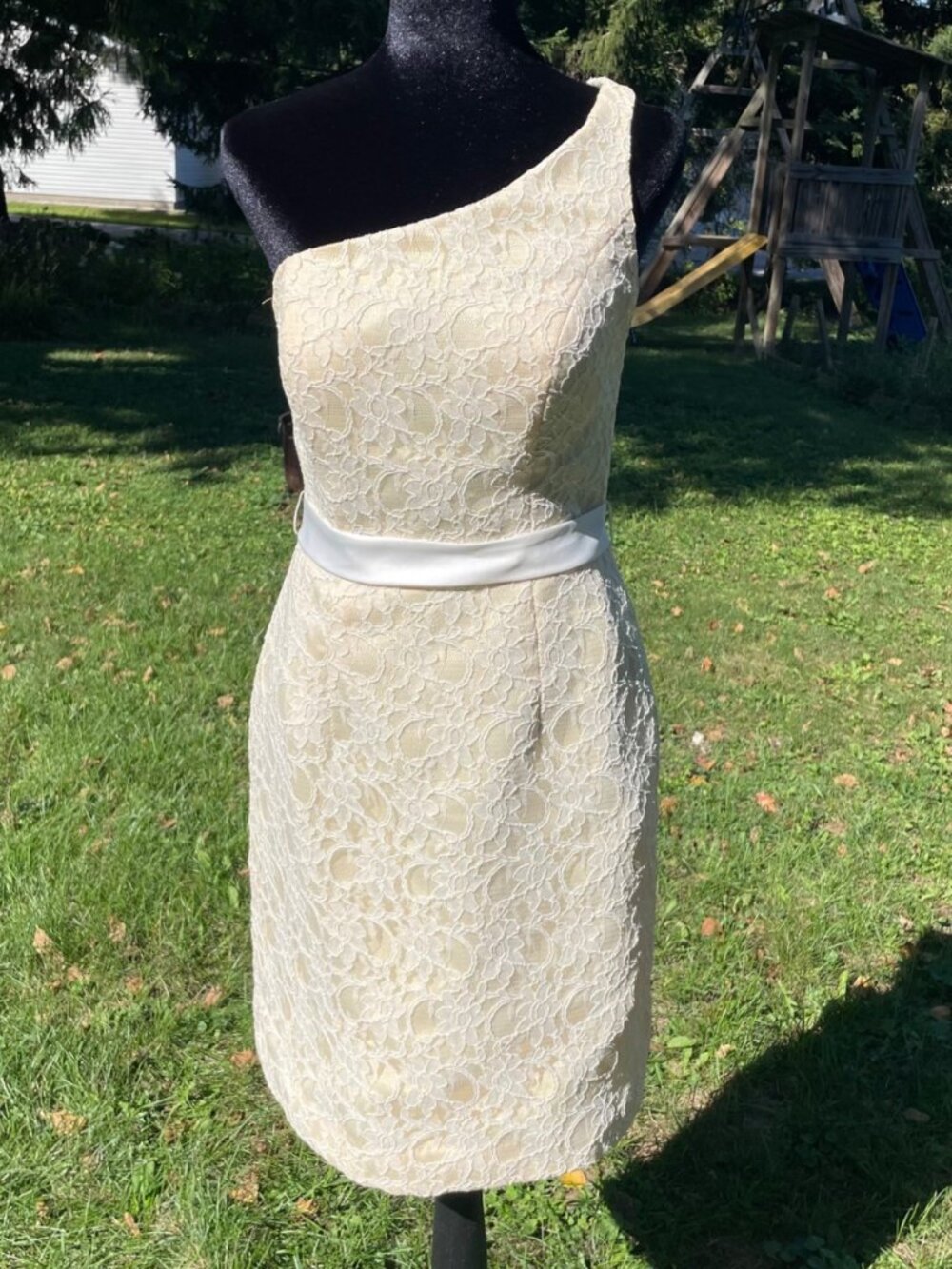 Mori Lee Mini Dress One Shoulder Butter Yellow Lace Belt 8 Button Back Formal